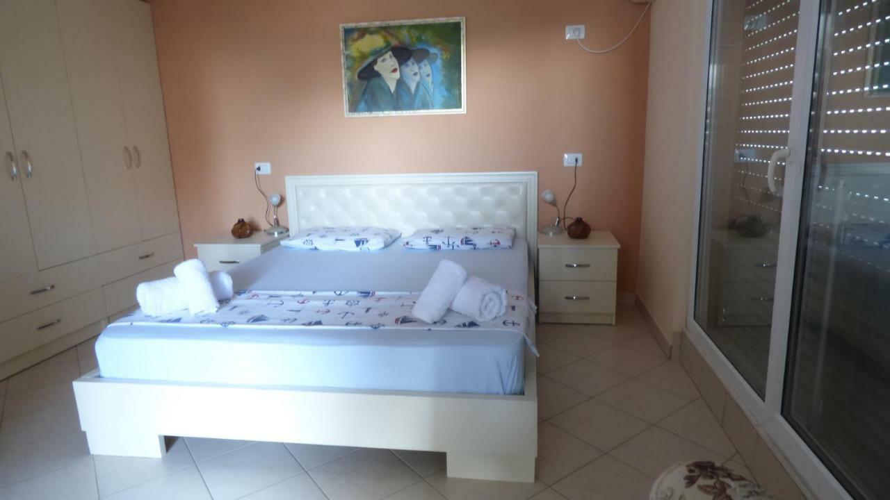 Duplex Apartment ดูร์เรส ภายนอก รูปภาพ